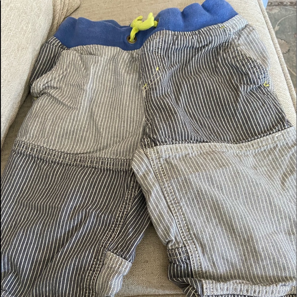 Mini Boden shorts boys